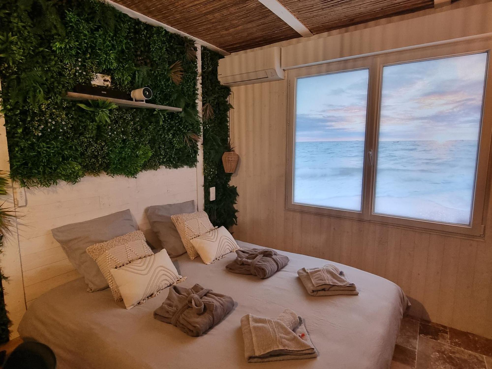 Les Spas De La Mer, Suite & Spa, Love Room, Plein Coeur Du Grau Le Grau-du-Roi Zewnętrze zdjęcie